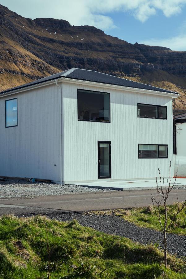 Nyrenoveret, moderne,hyggeligt hus - Chambres d’hôtes