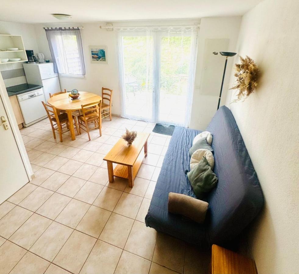 Villa Camargue - heated indoor pool open year-round - B&B