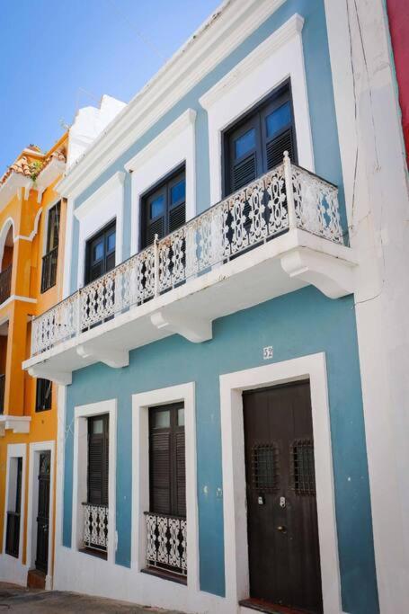 Just Remodeled Studio in Colonial OSJ UNIQUE Location LOCAL experience - B&B