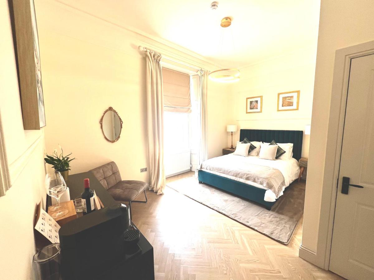 'Gordon' in Allandale ApartHotel - B&B