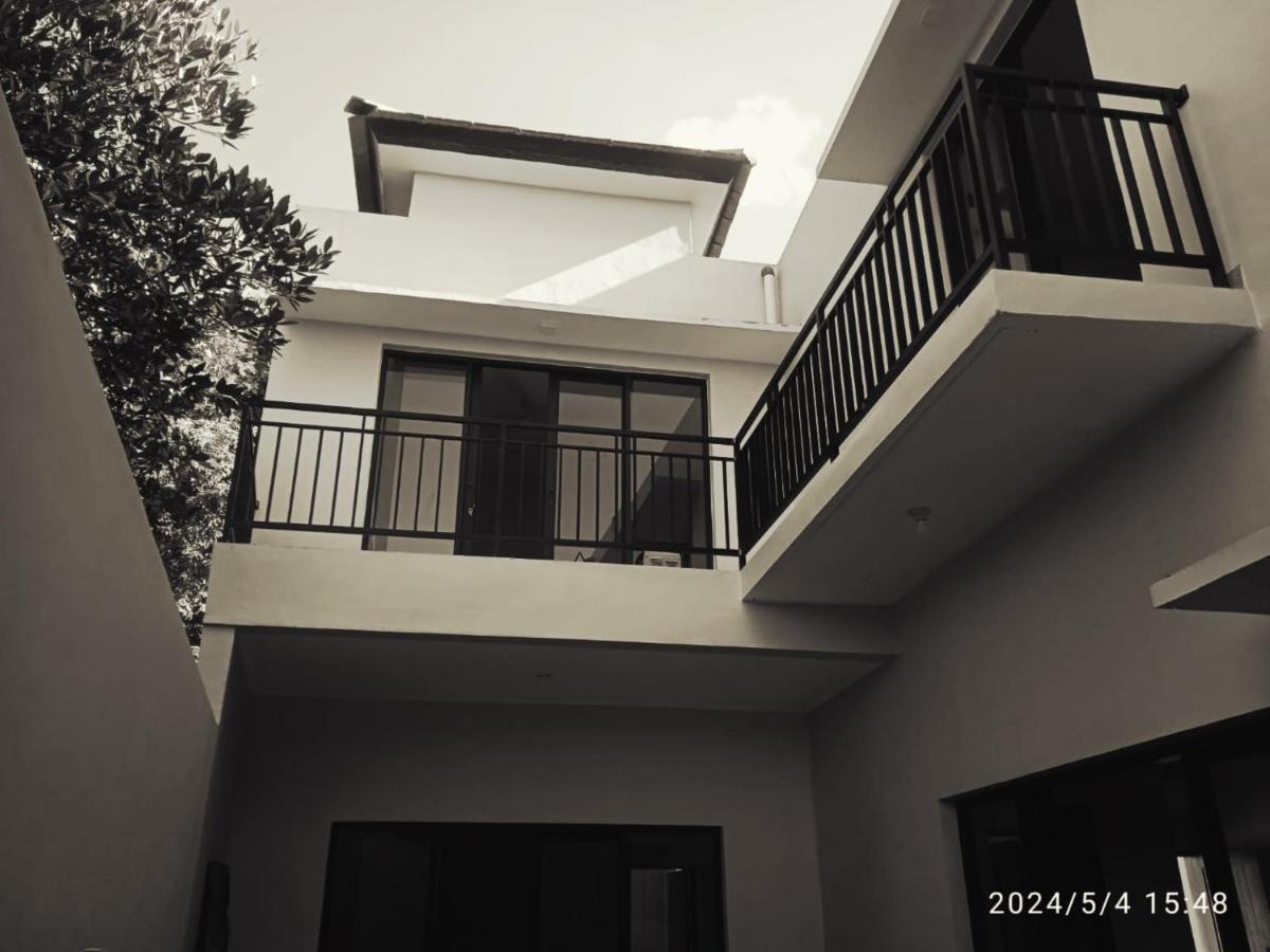 Peaceful Private 4 BR YY Bali Villa, Jimbaran Nusa Dua, In Central Kuta - B&B