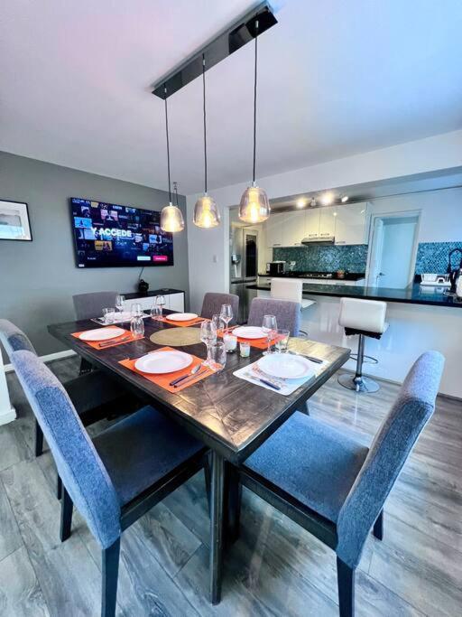 Bien ubicado y Amplio depto - Chambres d’hôtes Santiago