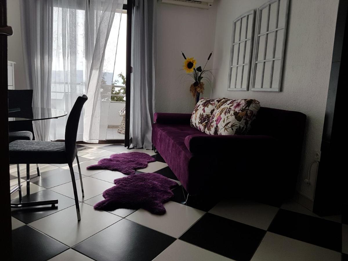 Apartments Marintino - Chambres d'hôtes Sibinj Krmpotski
