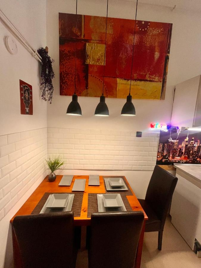 Ernesto 17 with FREE PARKING possibility - Chambres d’hôtes Budapest