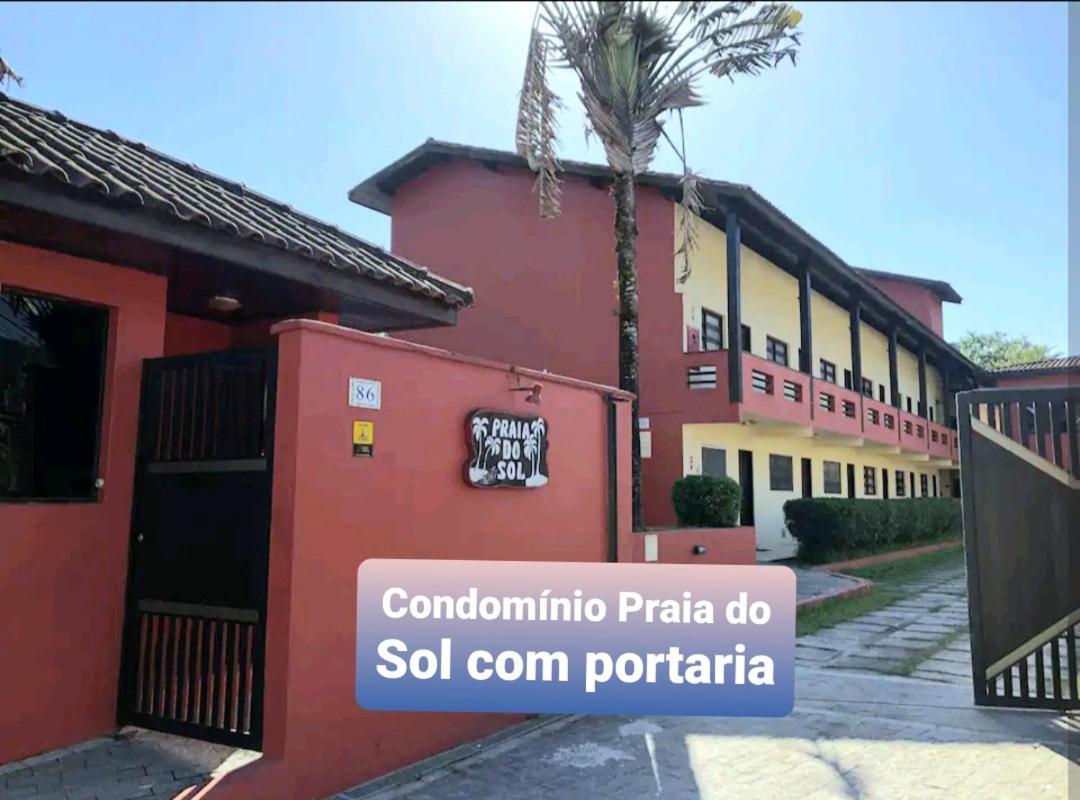 Flat em Juquehy - Condomínio com portaria e com piscina próximo praia - B&B
