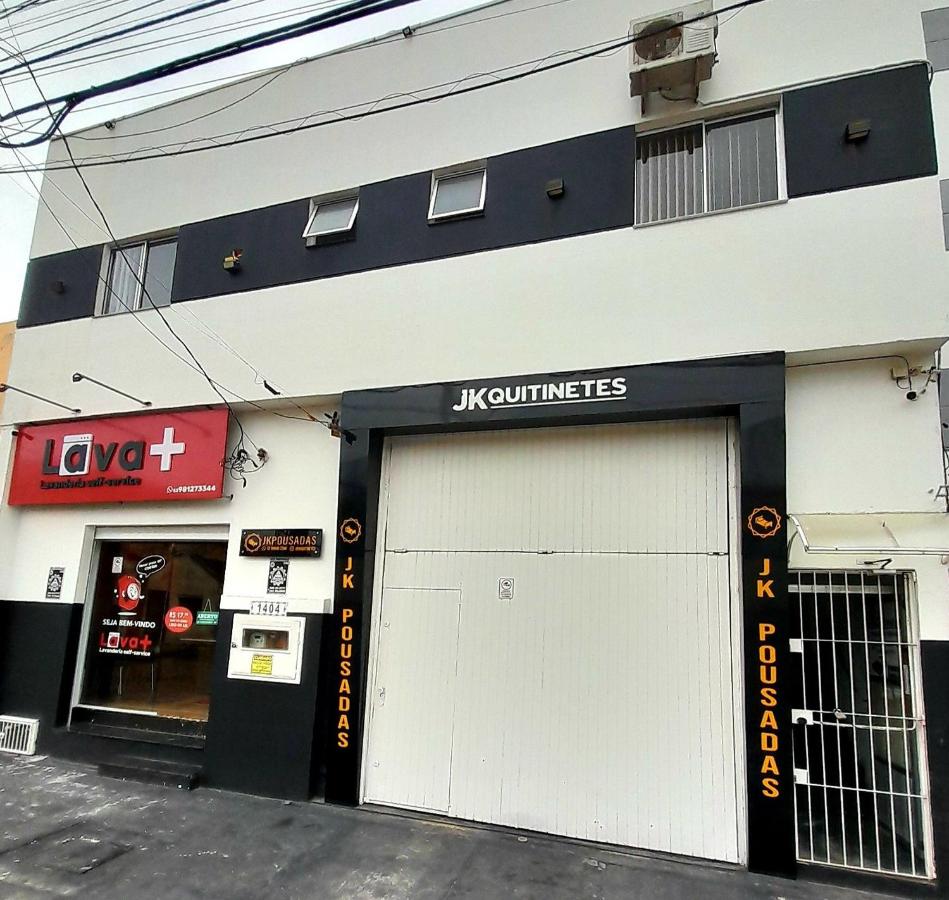 JK QUITINETES econômicos com garagem CENTRAL - B&B