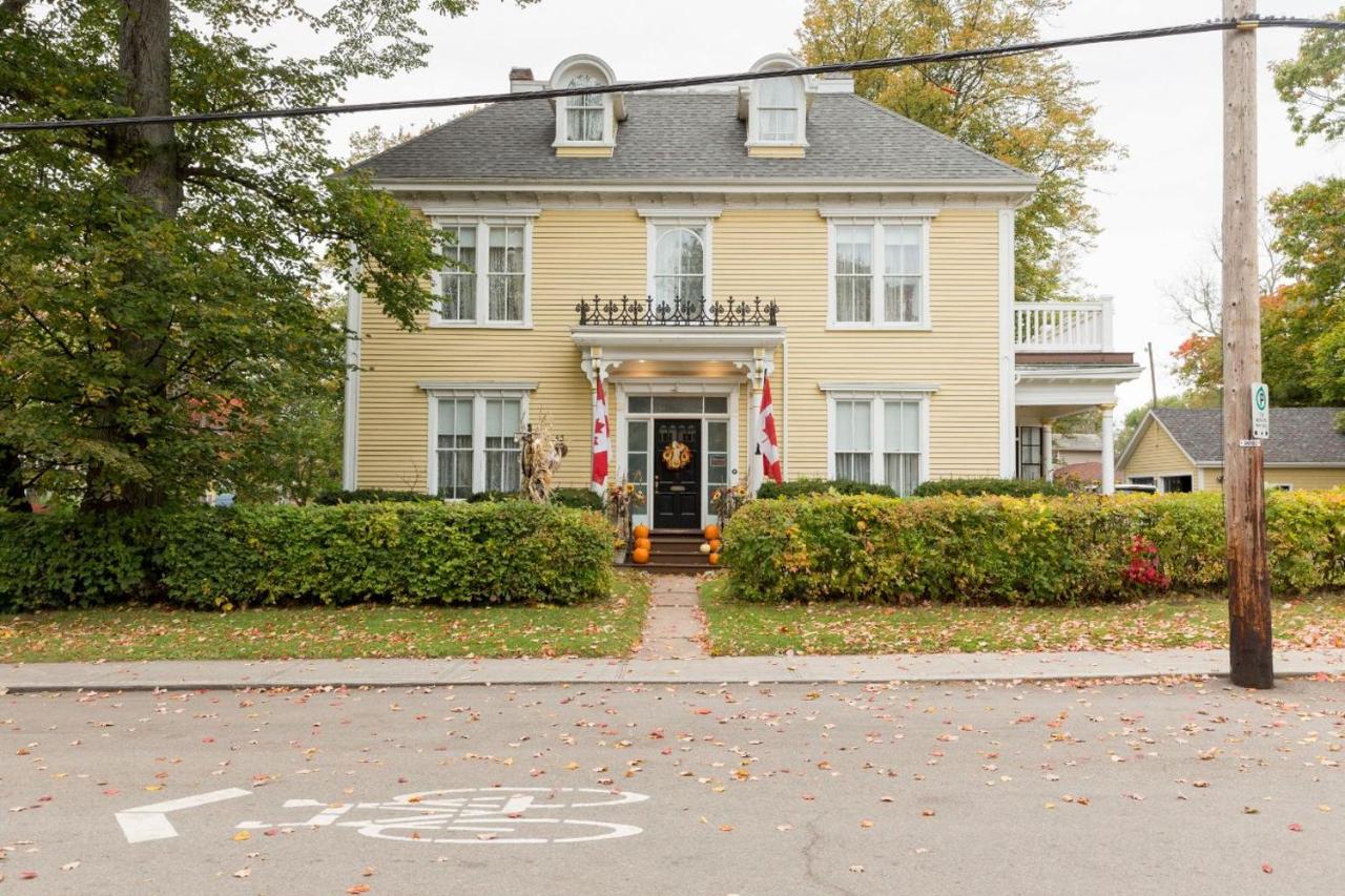 Fitzroy Hall - B&B