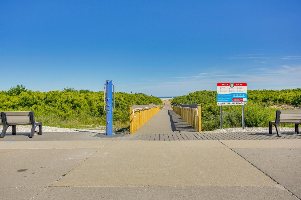Wildwood Crest Condo with Pool and Beach Access! - B&B