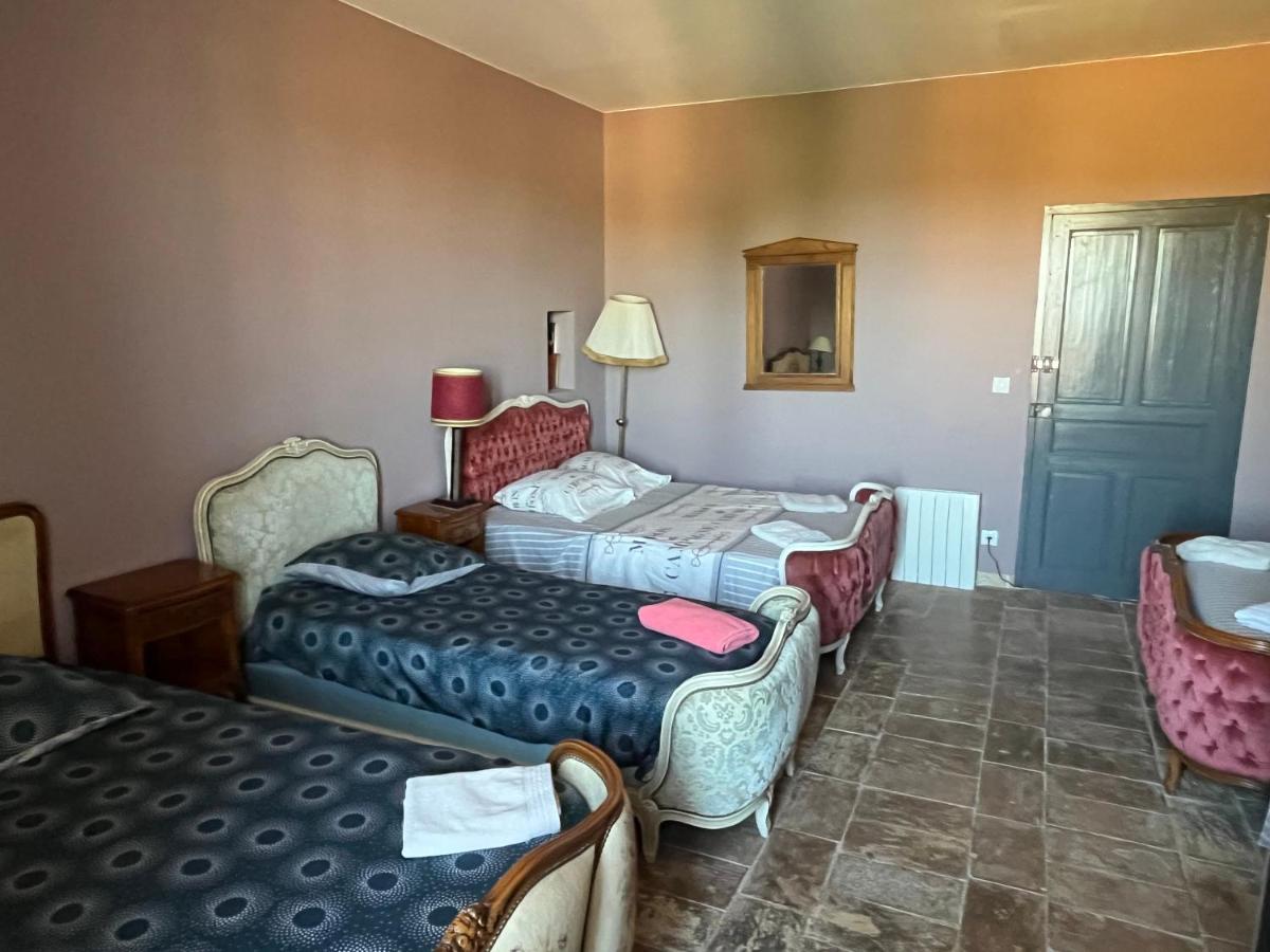 Mixed Dormitory Room