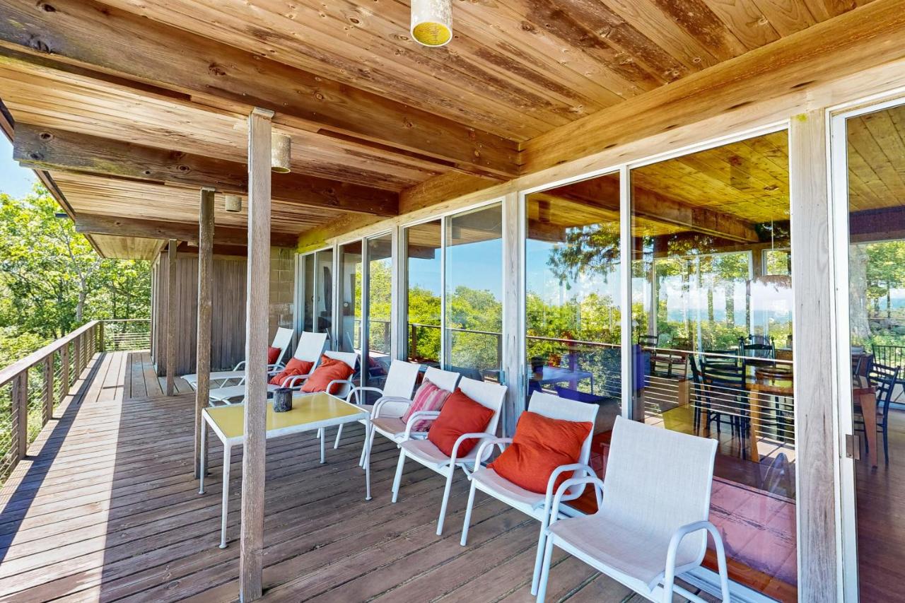 Four bedroom holiday home