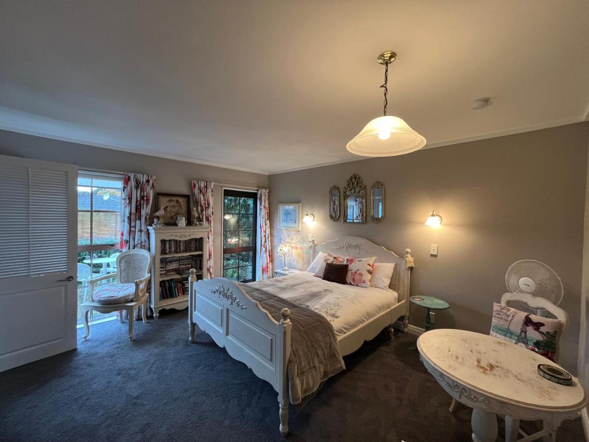 Chambre Lit Queen-Size - Bordeaux