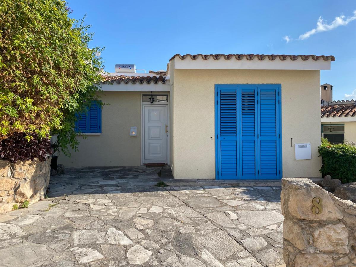 Mediterranean Cottage, Sea View, Great Location - B&B