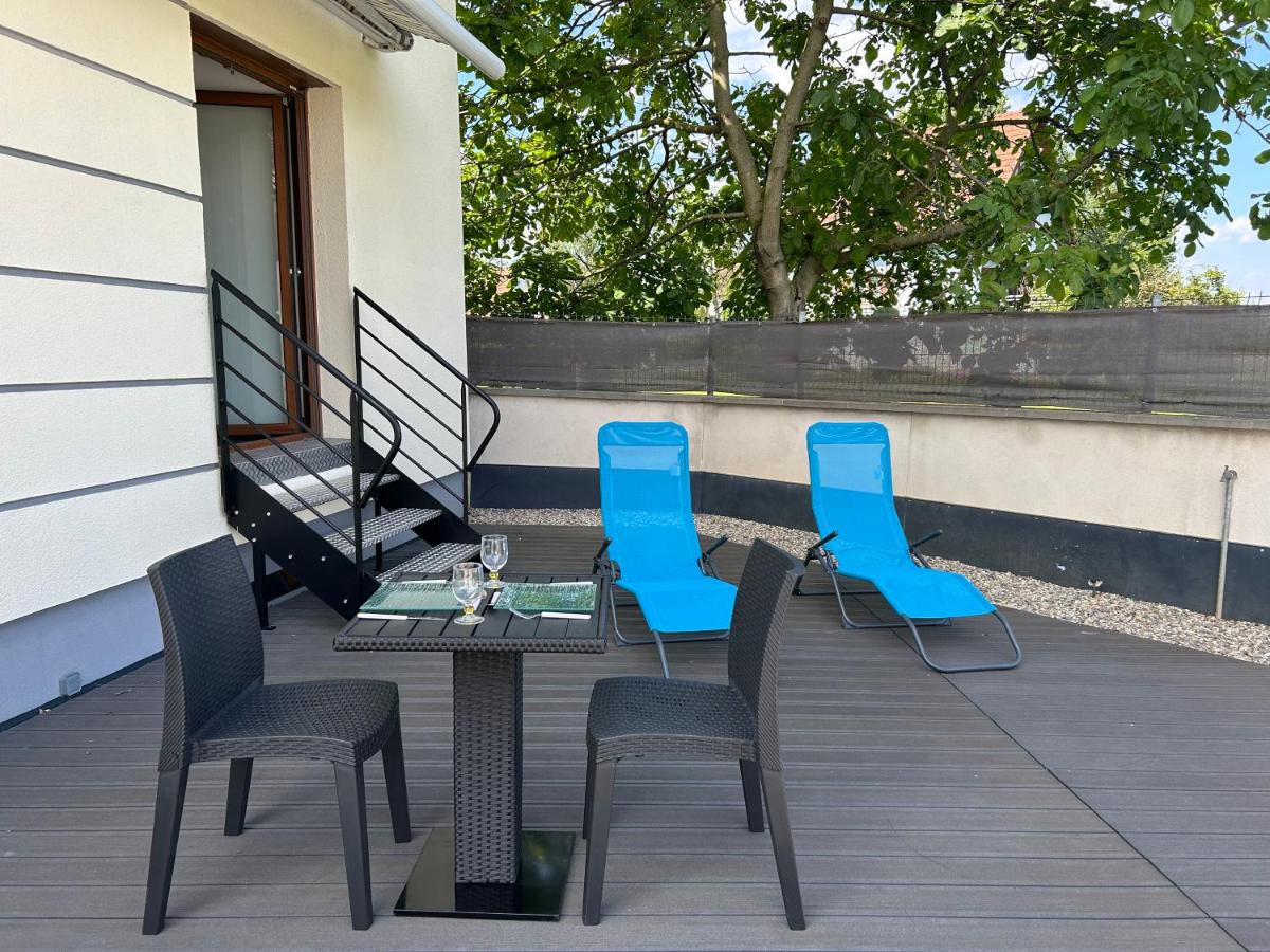 Charmant studio avec terrasse - B&B