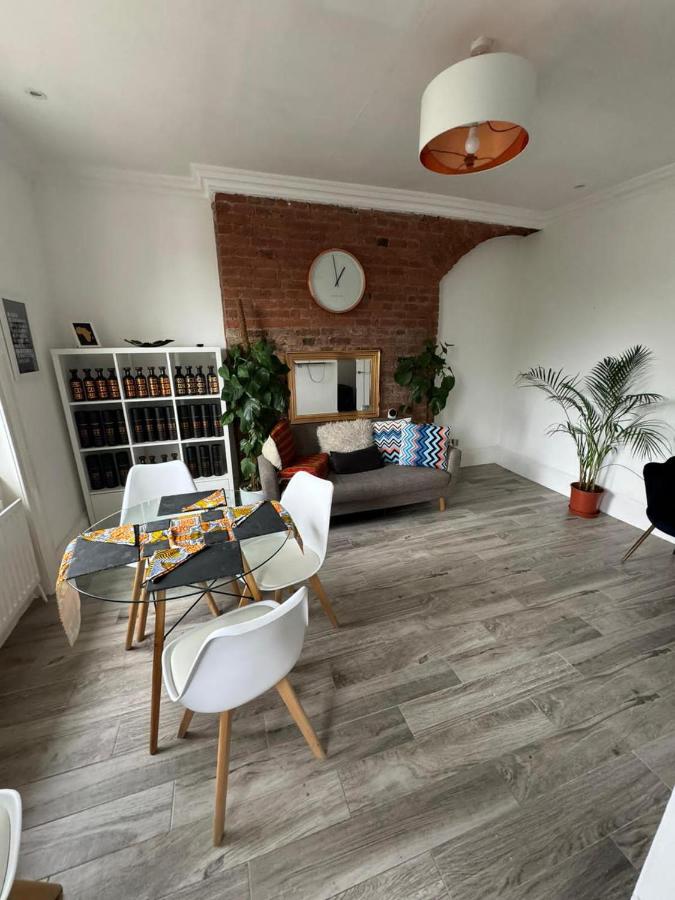 60C Lewisham Way SE14 6NY London Umodzi House - Bed and Breakfast Londen