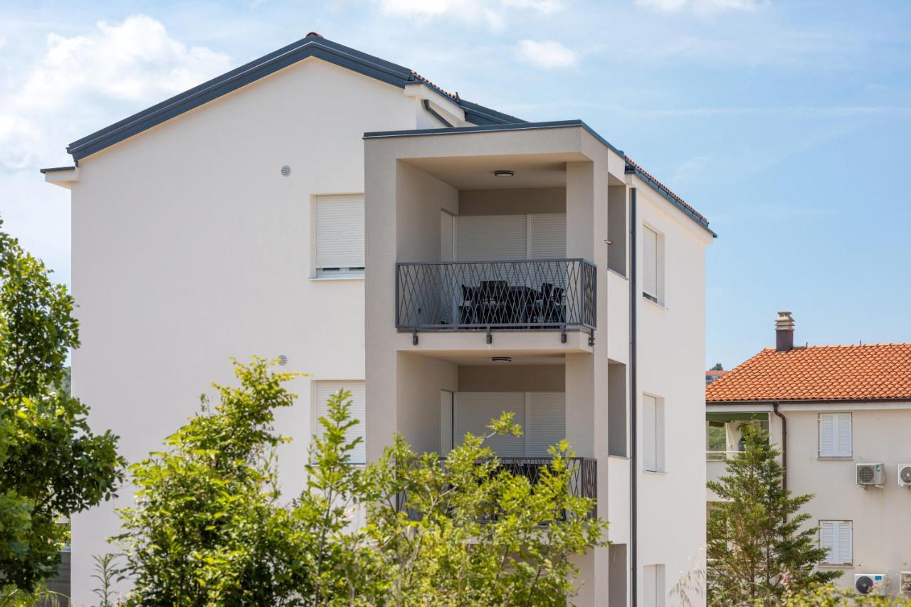 Apartman sa pogledom na more- Petra - B&B Šilo