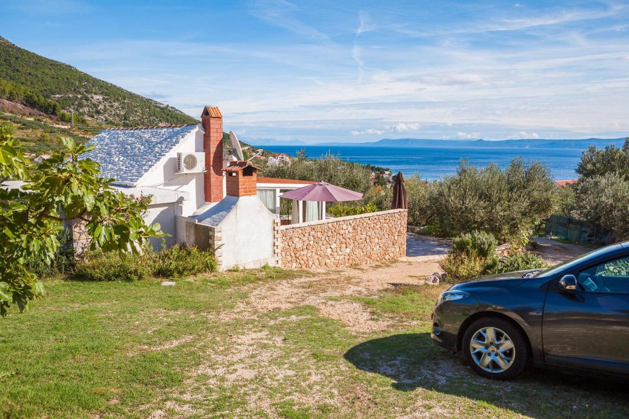 Holiday home Zlatni san - private heated pool - B&B Bol
