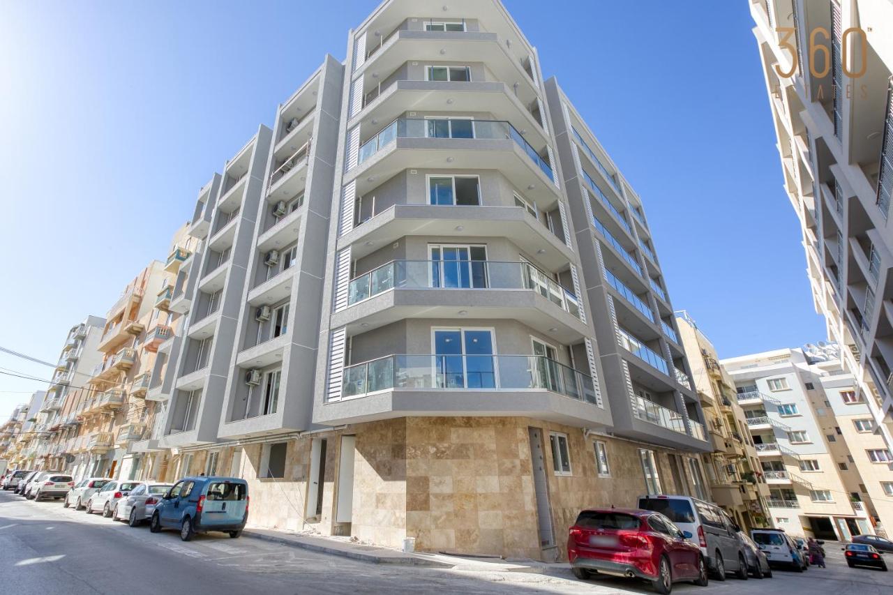 Appartamento con 2 Camere da Letto e Balcone