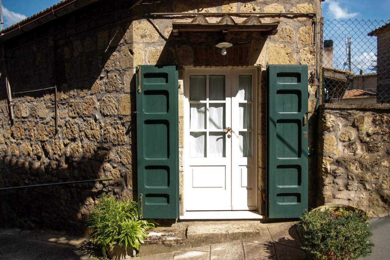 Casina di Tufo a 5 minuti da Sorano e Pitigliano, Wi-Fi - B&B