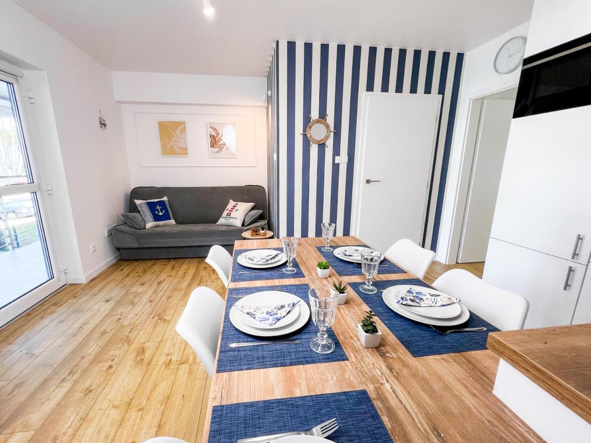 APARTAMENT 15B BLUE MARINE Poddąbie Basen Odkryty Brodziki Plac Zabaw