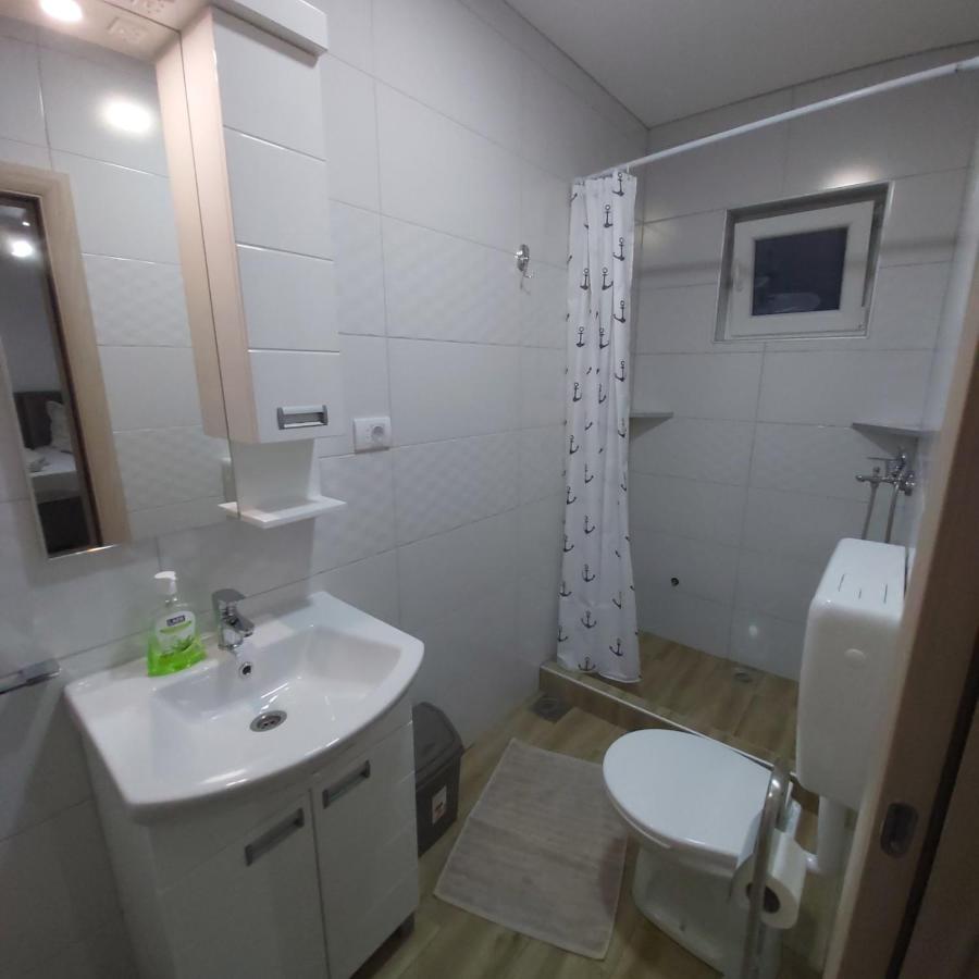 Deluxe Studio