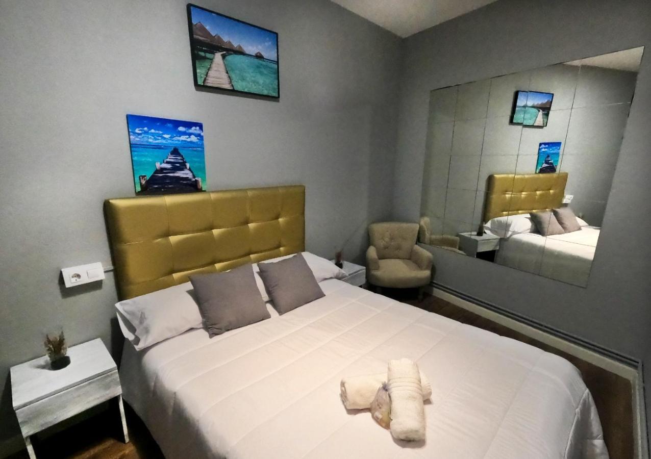 Standard Double Room with Shared Bathroom