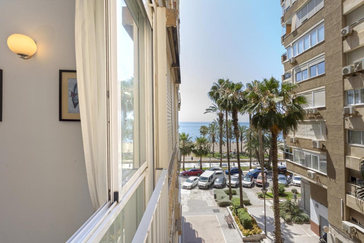 -MalagaSunApts-Malagueta Beach Estudio AA WIFI - B&B Málaga