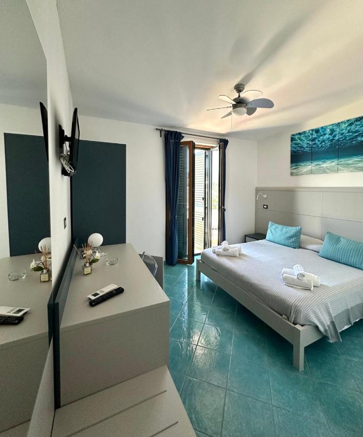 Double Room with Balcony and Sea View
