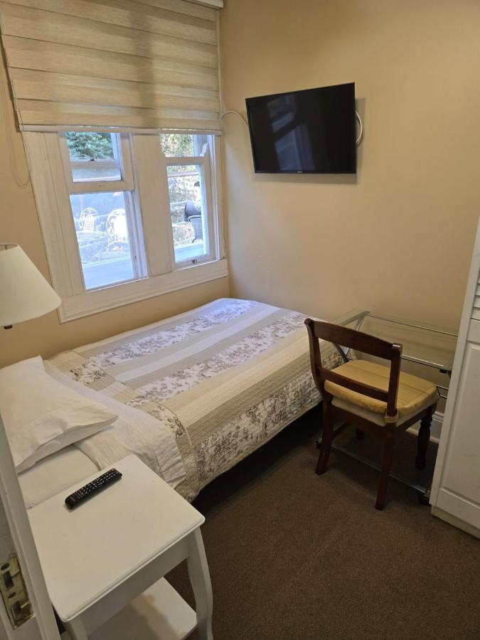 Single Room with Private Bathroom