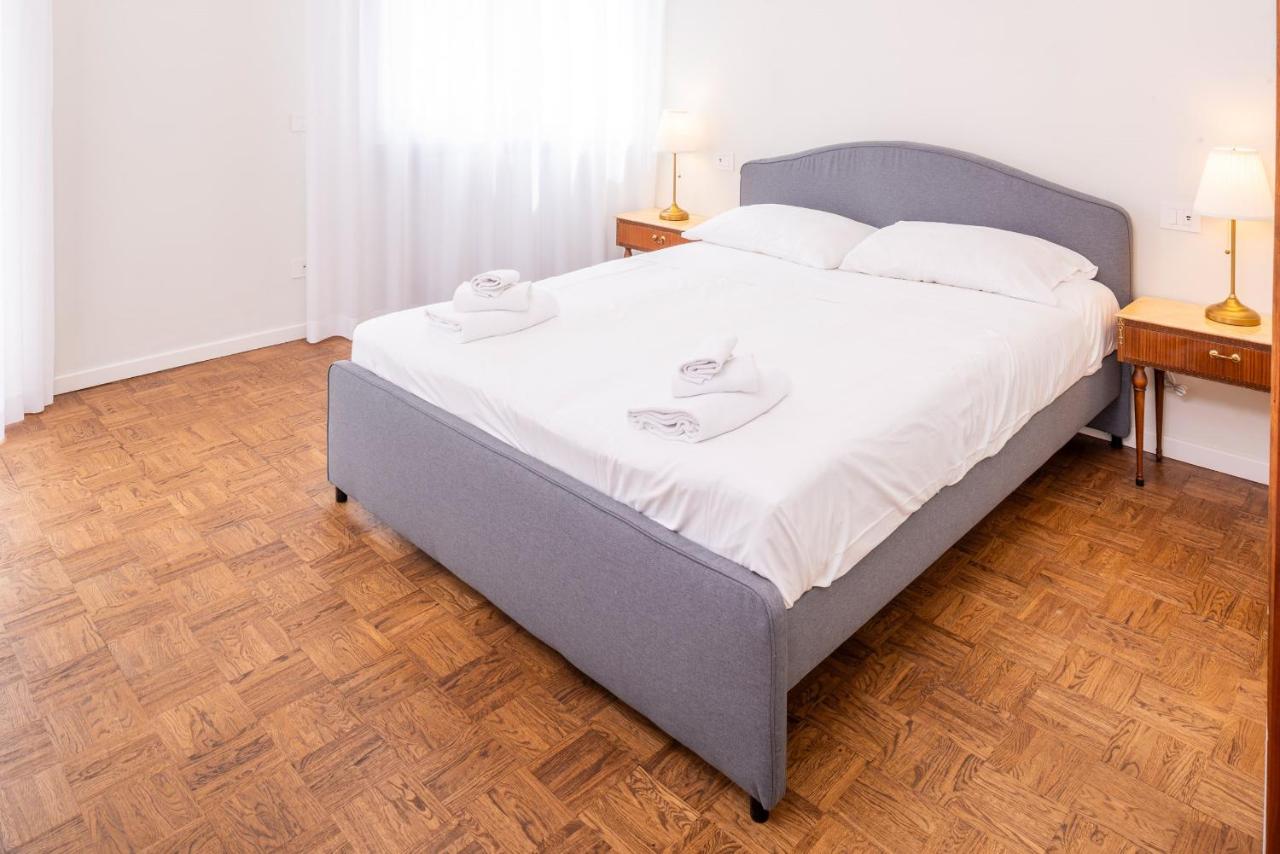 Apartment mit Balkon
