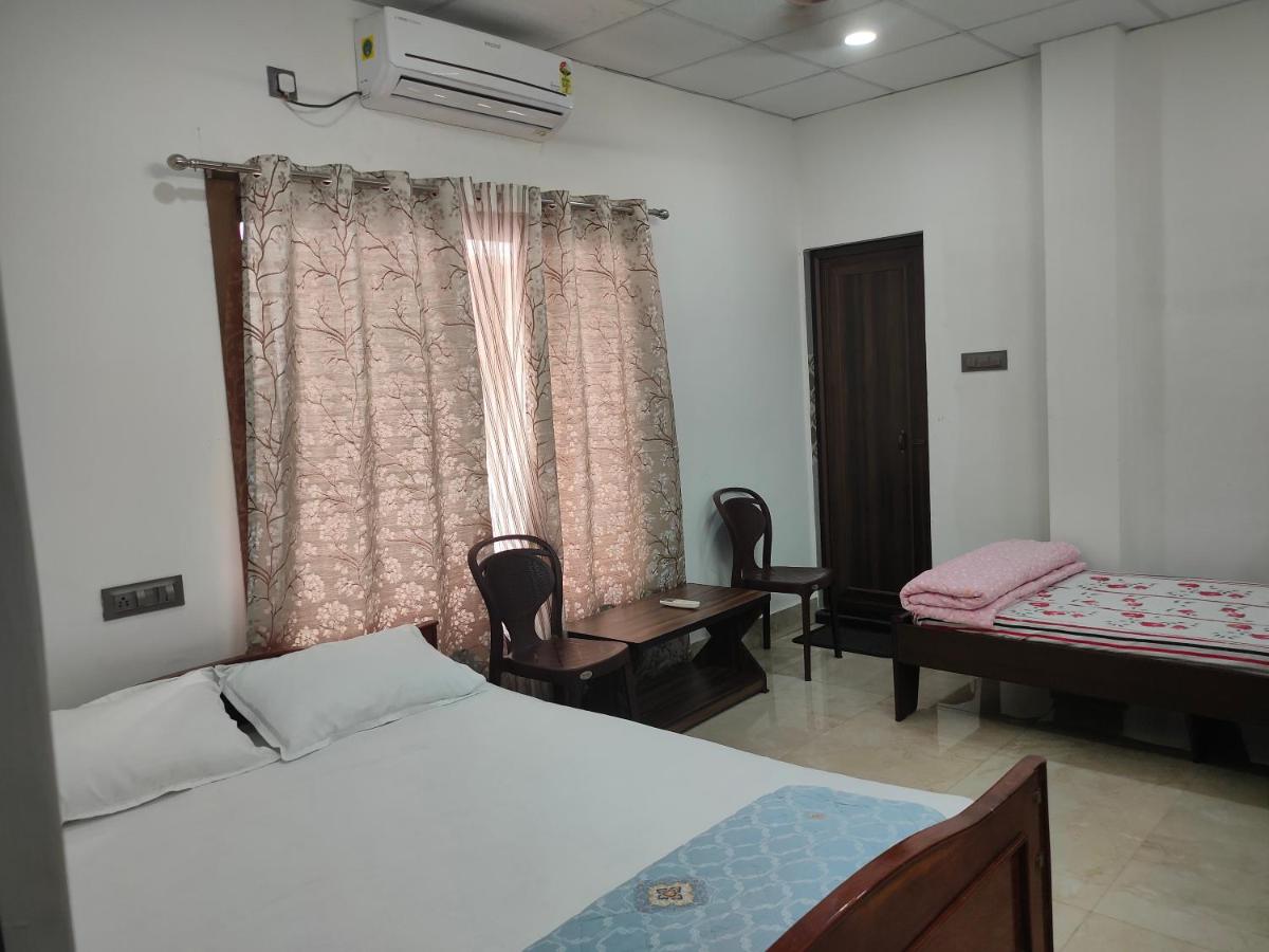 Deluxe Doppelzimmer (2 Erwachsene & 1 Kind)