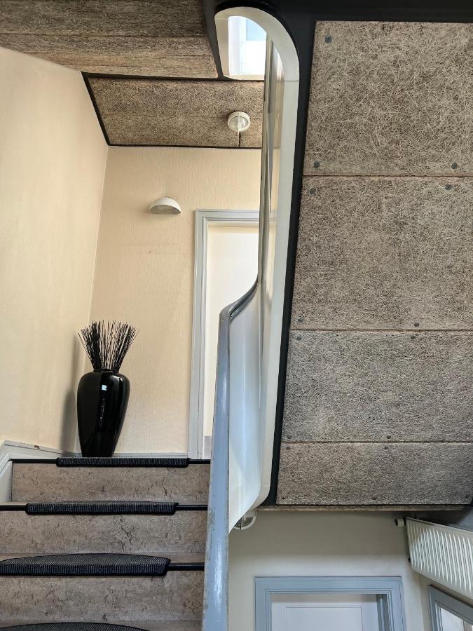 Penthouse apartment in Esbjerg townhouse - B&B