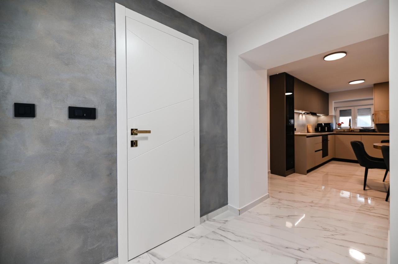 Delija Apartmans - B&B Bibinje