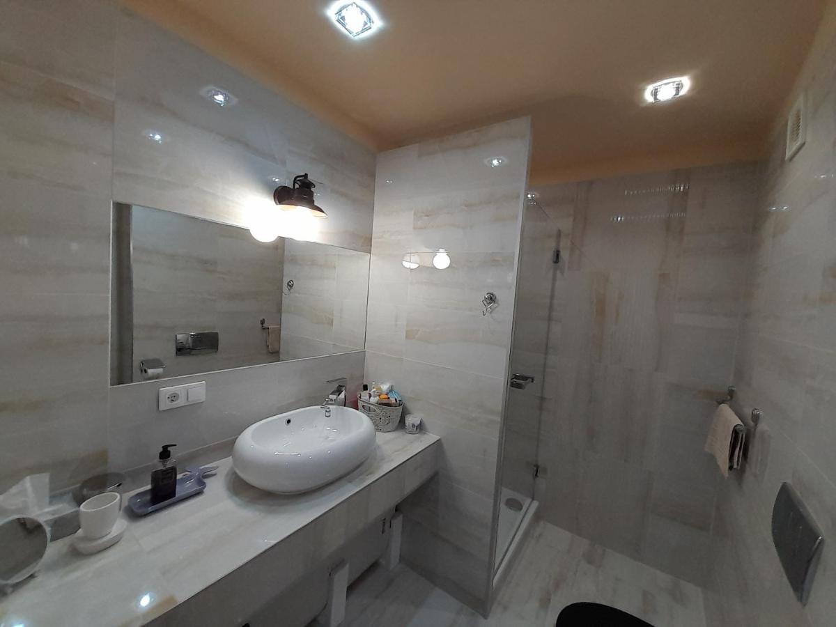 Studio-Apartment mit Balkon