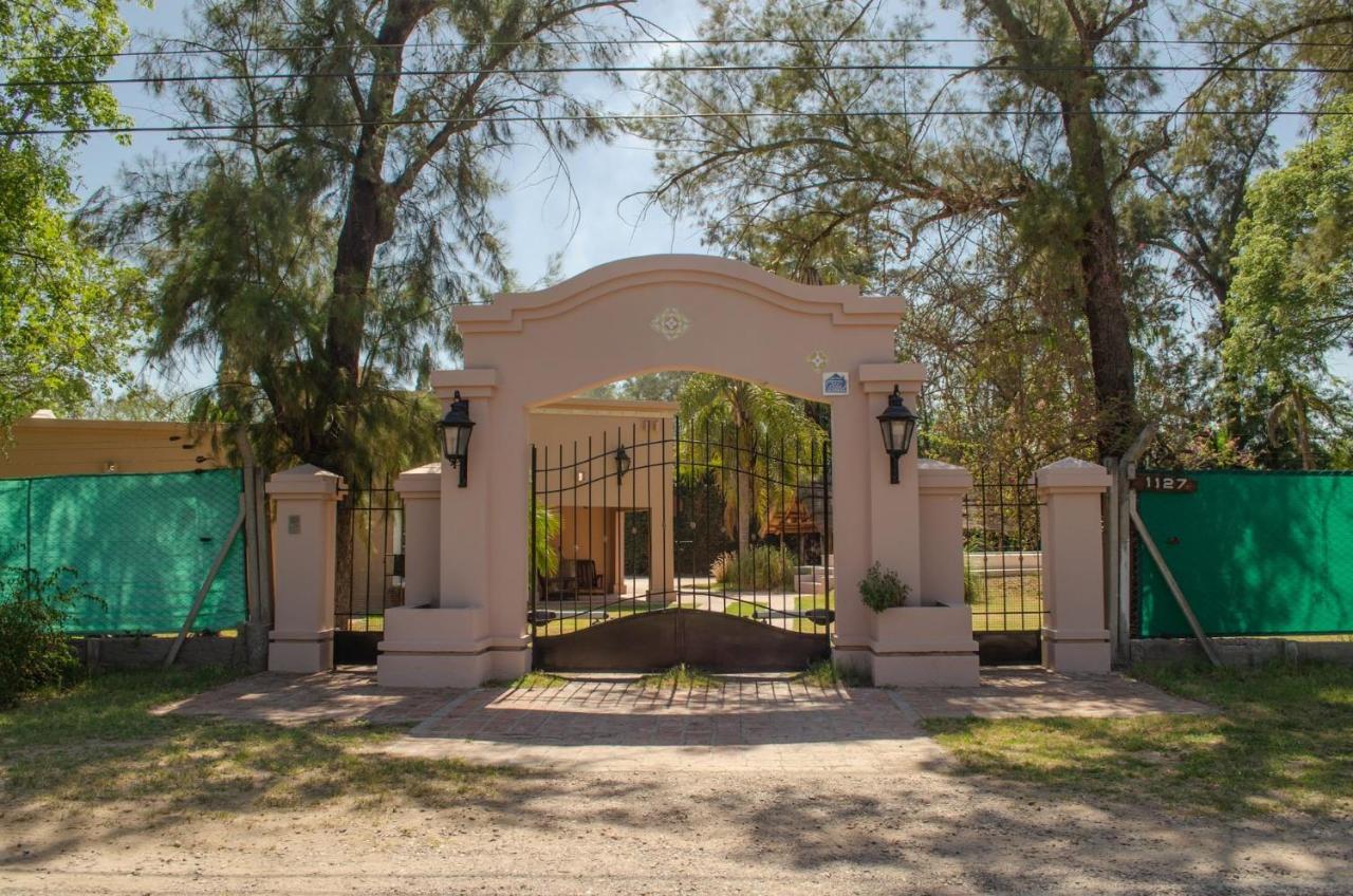 Casa de vacaciones con piscina y espacio recreativo - (FQ) - Chambres d'hôtes Santiago del Estero