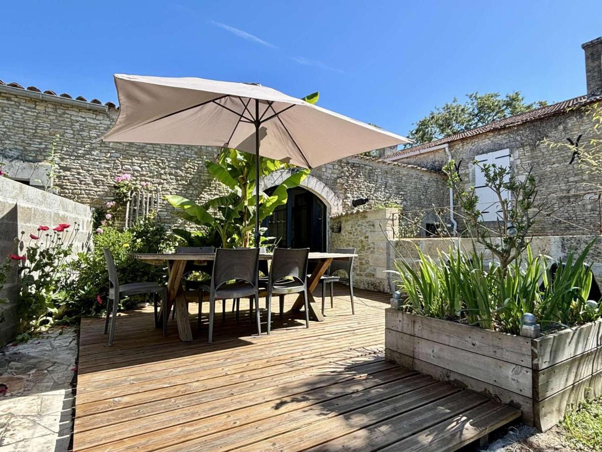 Maison rénovée près de la plage, jardin privé et terrasse - 4 couchages - FR-1-246A-321 - B&B