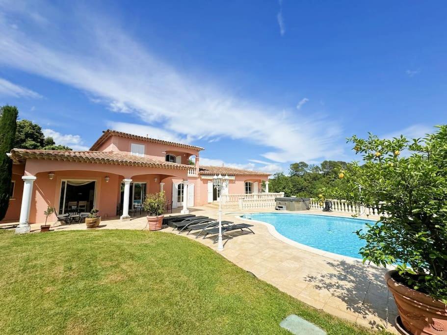 Villa Sienna avec piscine, sauna, spa - B&B