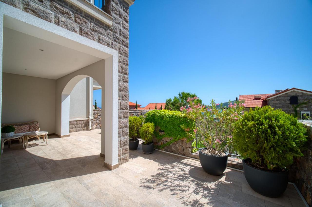 Lustica Bay Apartment Mila by 2BHome - Ferienwohnung Tivat
