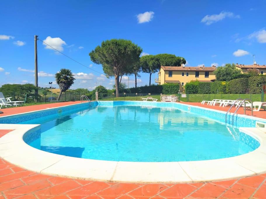 Raggio di Sole Castellina Marittima - Bilocale con piscina in Toscana - B&B