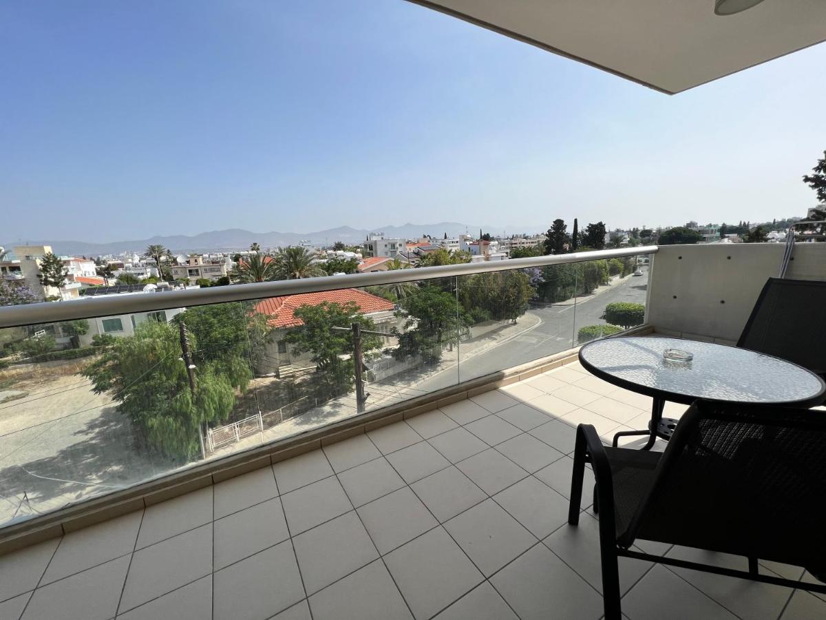 Queens Boutique Apartment 2BR - B&B Ayios Dhometios