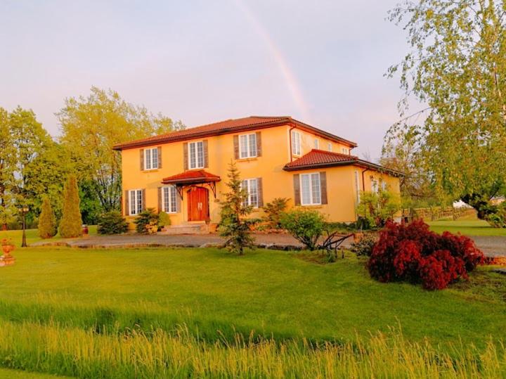 Gilded Grape Farm - B&B