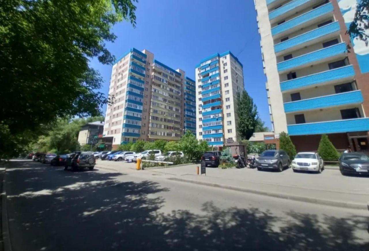 Современная квартира в центре с видом на горы и город - B&B