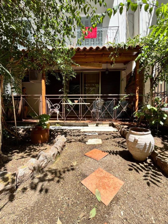 Quiet Apartment with Garden View in Kolonaki - Chambres d’hôtes Athènes
