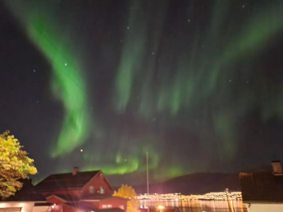 3 bedrooms&2bathrooms house with amazing view - B&B Tromsø