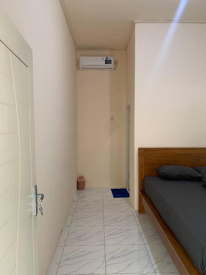 Dikky Guest House near Bangsal and Sira - Ferienwohnung