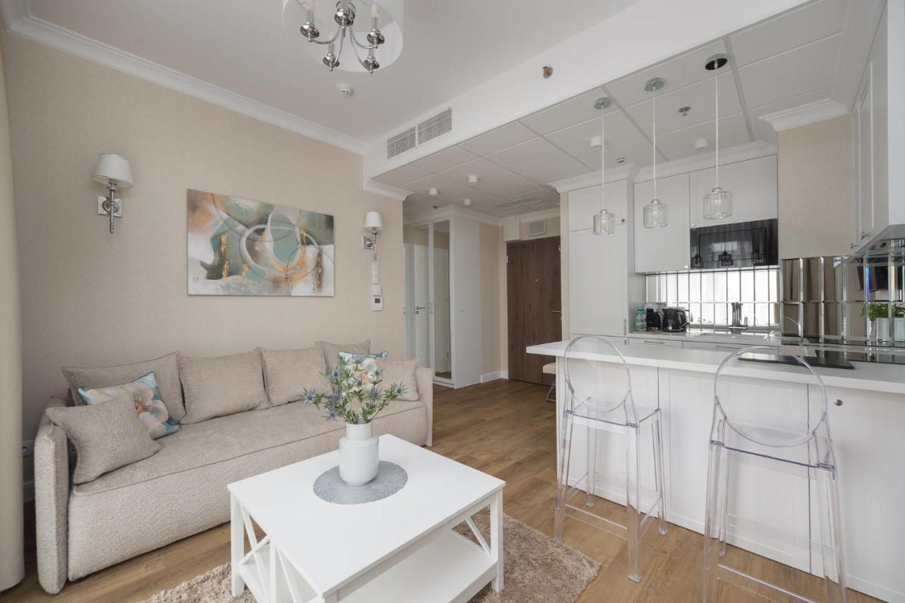 Sand Crystal Premium Apartment by BookingHost - Chambres d'hôtes Varsovie