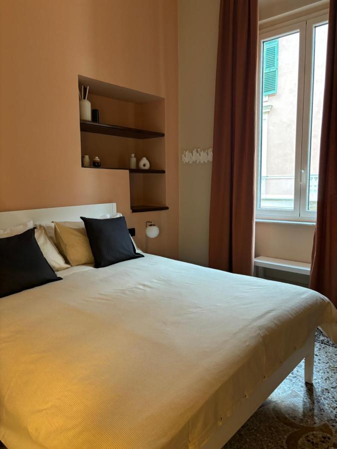 Tweepersoonskamer met een Eigen Externe Badkamer