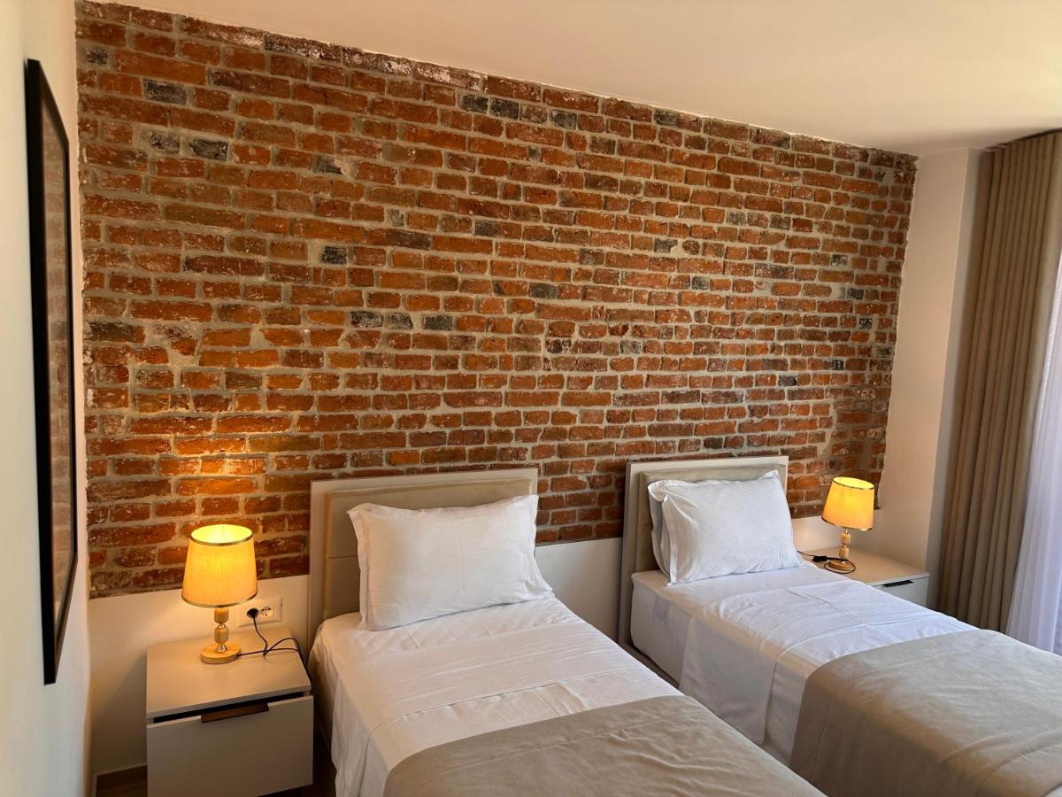 Twin Room with View