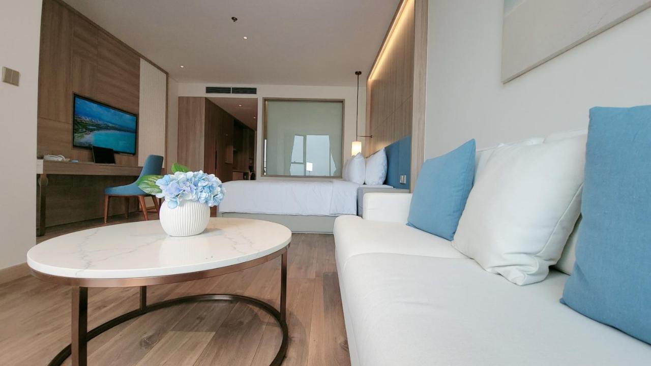 Studio with Sea View