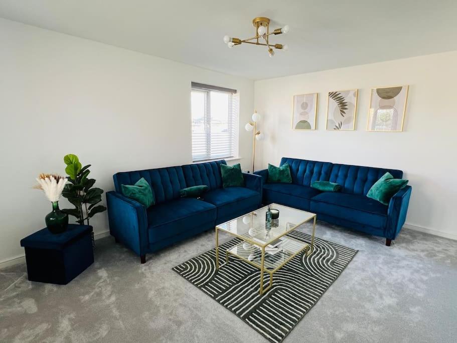 Stunning 3 Bed in Grimsby - Bed and Breakfast