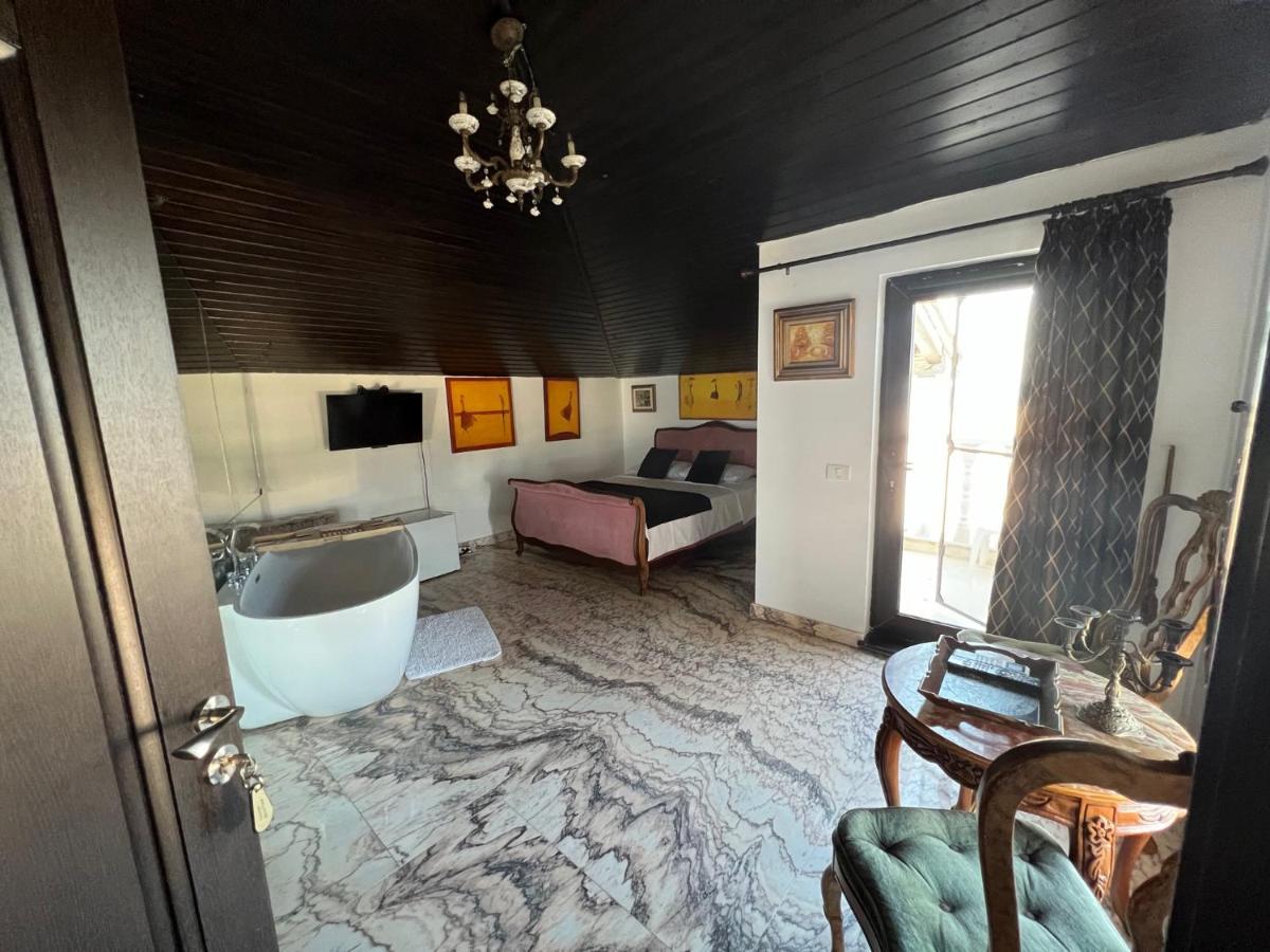 Chambre Lit Queen-Size - Vue sur Mer